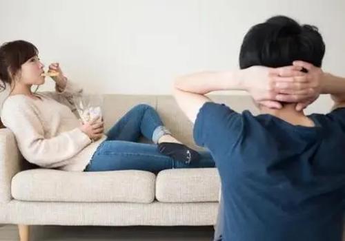 宝宝四个月父母离婚了抚养权归谁